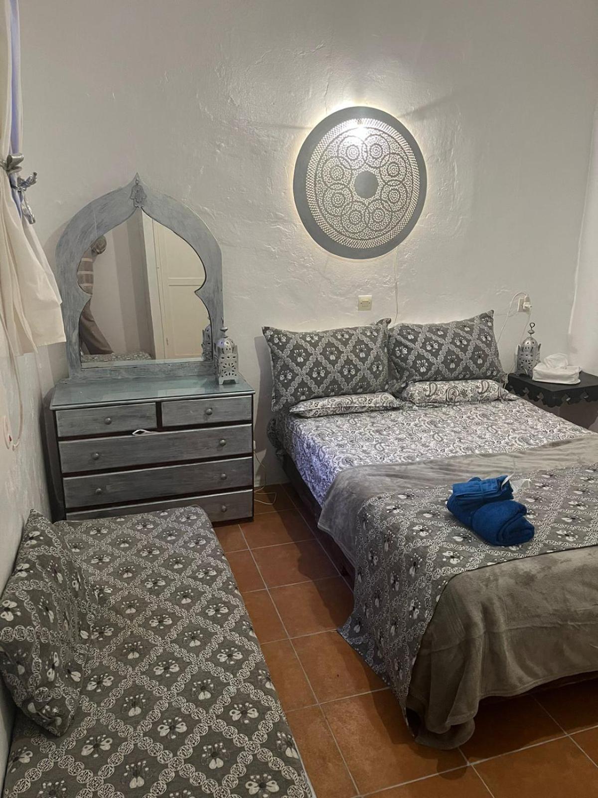 Hathor ,Casa Marroqui Con Dos Terrazas En La Medina Antigua , Ideal Parejas!! Wifi!! Asila Zewnętrze zdjęcie